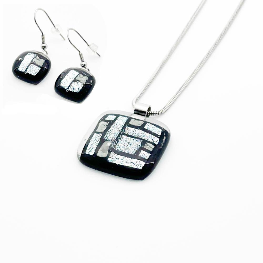 Ivory 2er-Set Kette & Anhänger + Ohrringe Glasschmuck